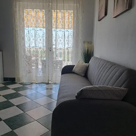 Apartment Laura Primosten
