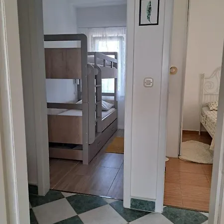 Laura Apartment