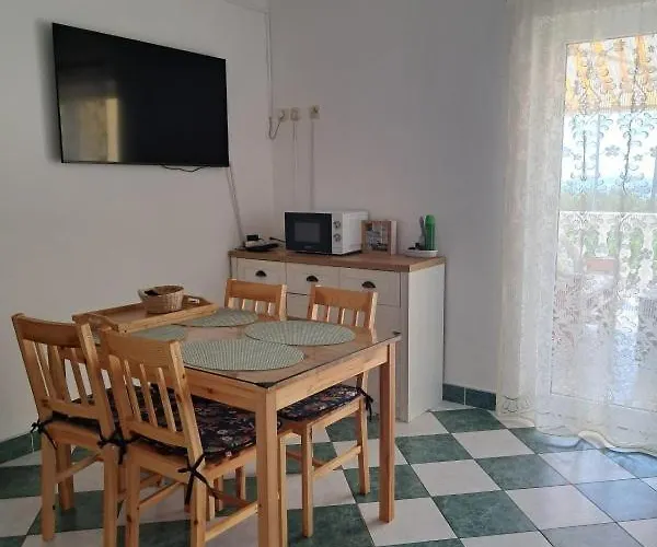 Laura Appartement Primošten